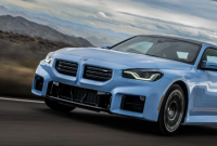 2023 BMW M2 First Drive的驾驶测评