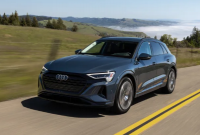 2024 年奥迪 Q8 E-Tron 路试