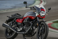 Moto Guzzi 推出 Corsa 运动版 V7