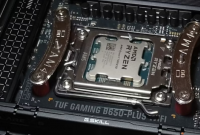 如何从主板上卸下 CPU