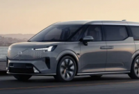 新款沃尔沃 EM90 是电动豪华 MPV 续航里程为 458 英里