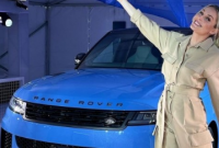 路虎展示了路虎揽胜运动 SV SUV 的独特改装