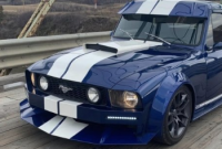 改装者将福特野马 GT 与 F-100 皮卡进行了比较