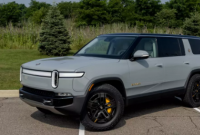 Rivian 将租赁计划扩展到 R1S SUV