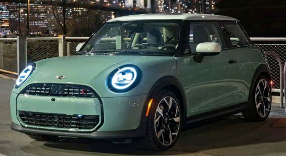 2025 年 Mini Cooper S 售价 33195 美元