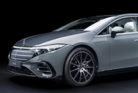 2025 款梅赛德斯-奔驰 EQS 电动轿车第一眼