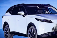 2025 奇瑞 Omoda 7 插电式混合动力车揭晓
