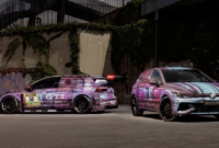 第一张照片中展示了大众高尔夫 GTI Clubsport