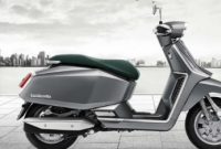 Lambretta X300 SR Z 踏板车采用现代包装 展现意大利魅力