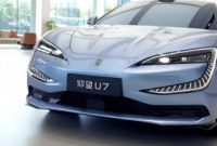 比亚迪展示了一款新型高端电动轿车