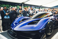 红牛 RB17 在古德伍德亮相 搭载大气的 V10 发动机和 F1 技术